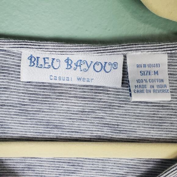 Bleu Bayou Gray Boho Embroidered Ruffle Tassel Top Size Medium - Picture 3 of 7